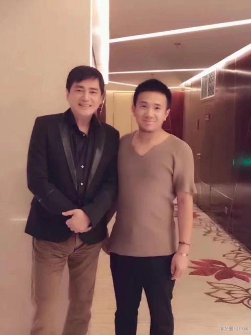 香港艺人签约与演出经纪 专业服务热线18612622212